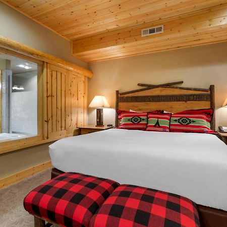 Best Western Ponderosa Lodge Систерс Экстерьер фото