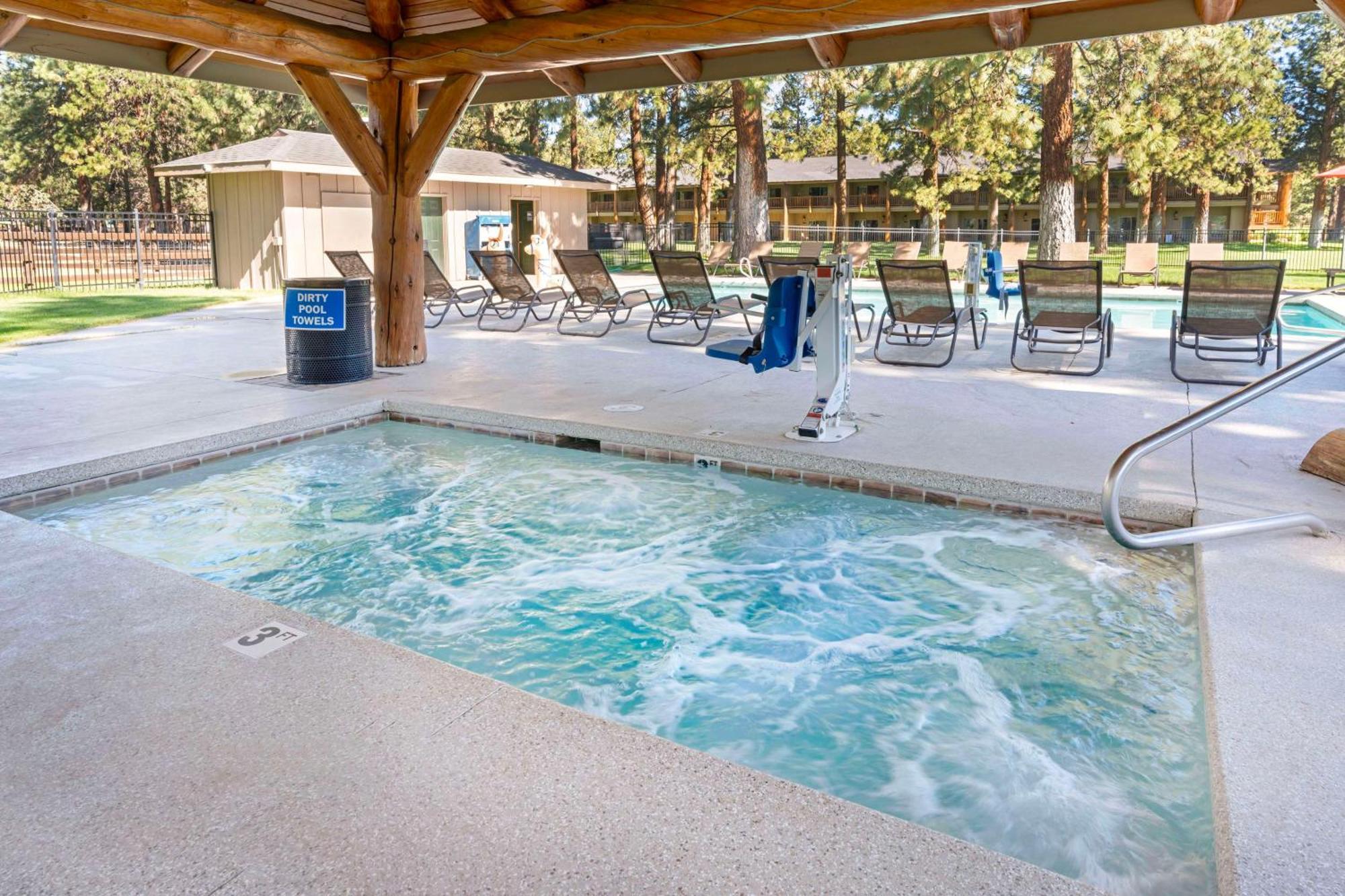 Best Western Ponderosa Lodge Систерс Экстерьер фото