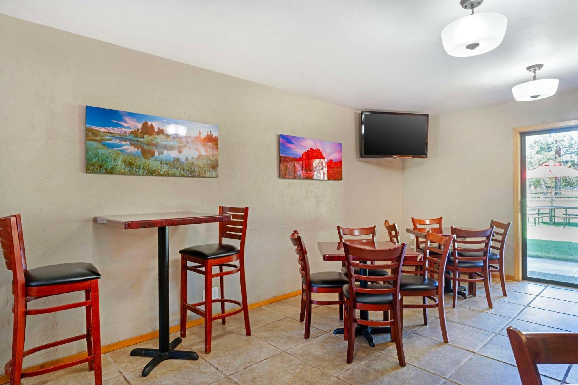 Best Western Ponderosa Lodge Систерс Экстерьер фото